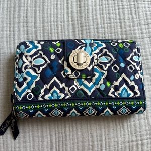 Vera Bradley RFID Turnlock Wallet